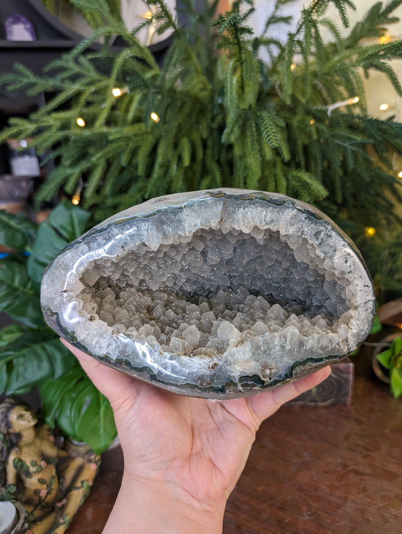 Beautiful Large Sugar Druzy Geode