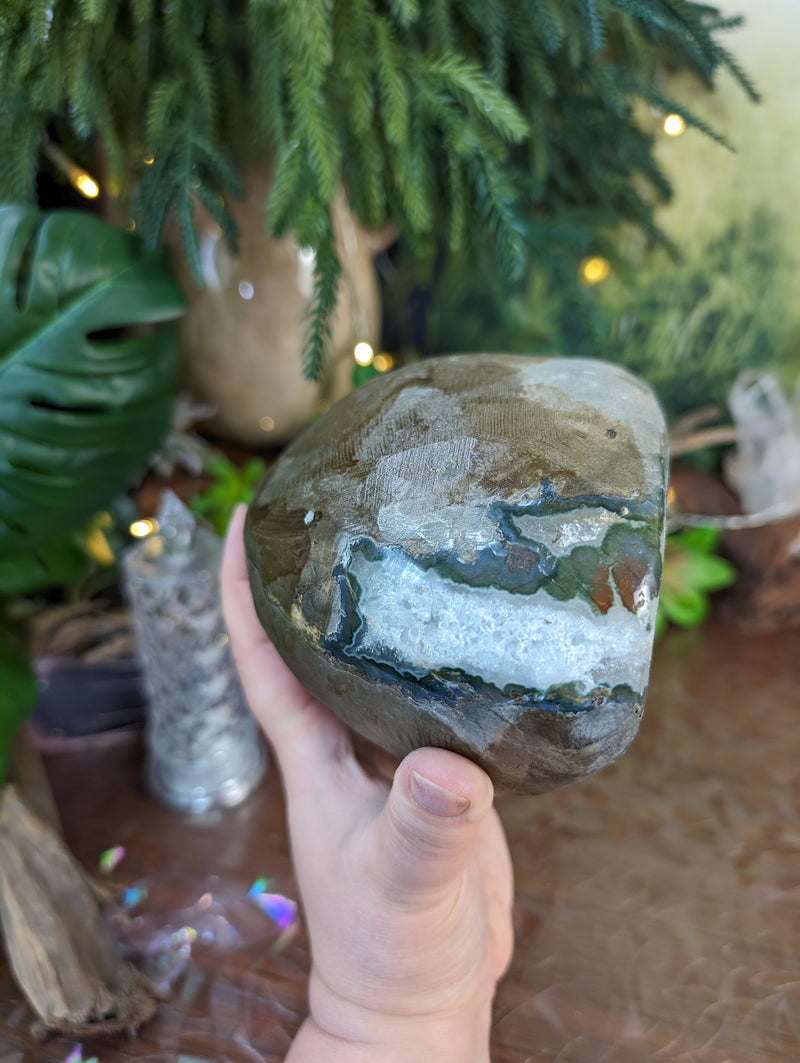 Beautiful Large Sugar Druzy Geode