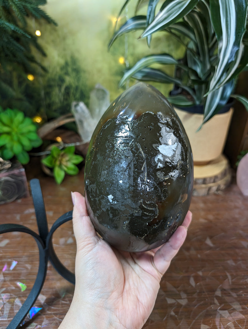 Agate & Quartz Geode Egg