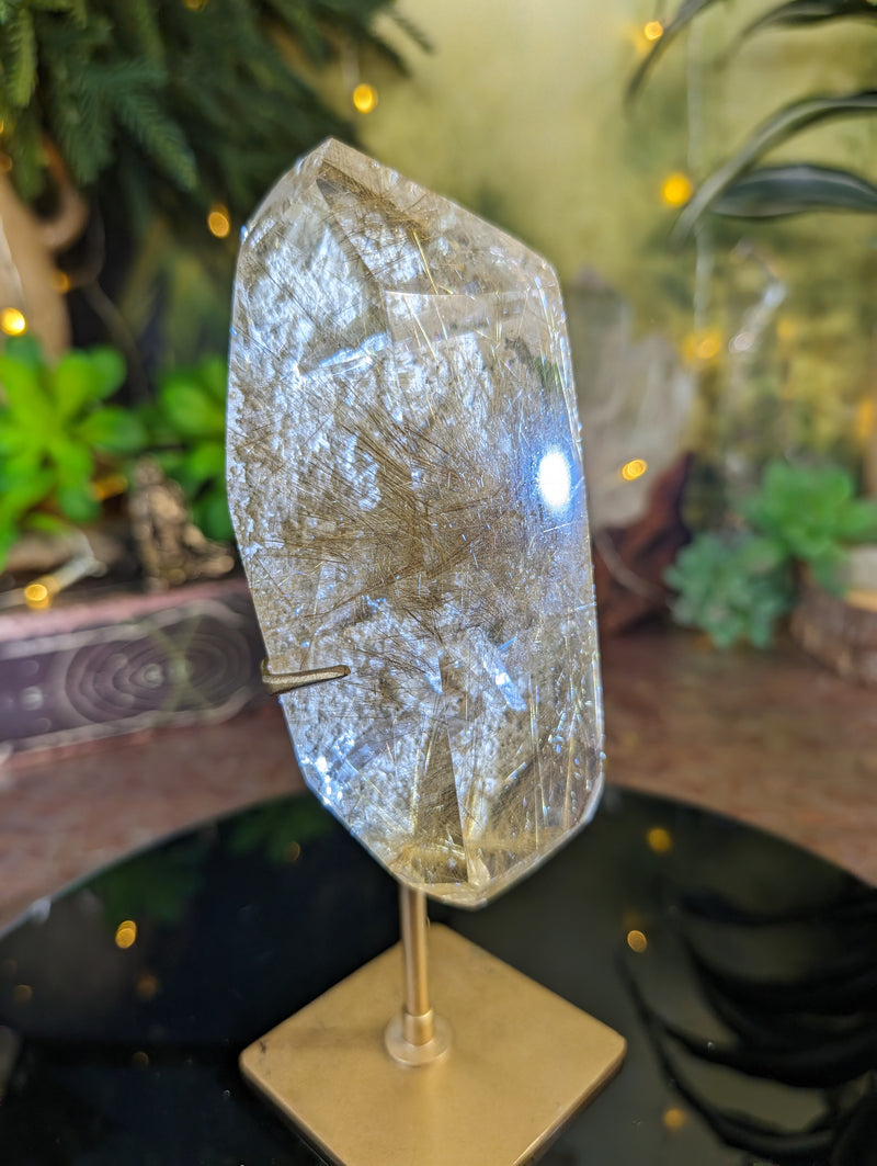 Gold Rutilated Quartz with 5 Penetrator Points